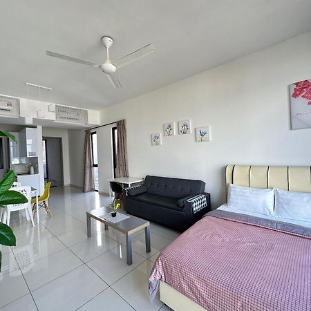 Beacon Exec Suites# Msg Chair#Disney Hotstar George Town Eksteriør billede