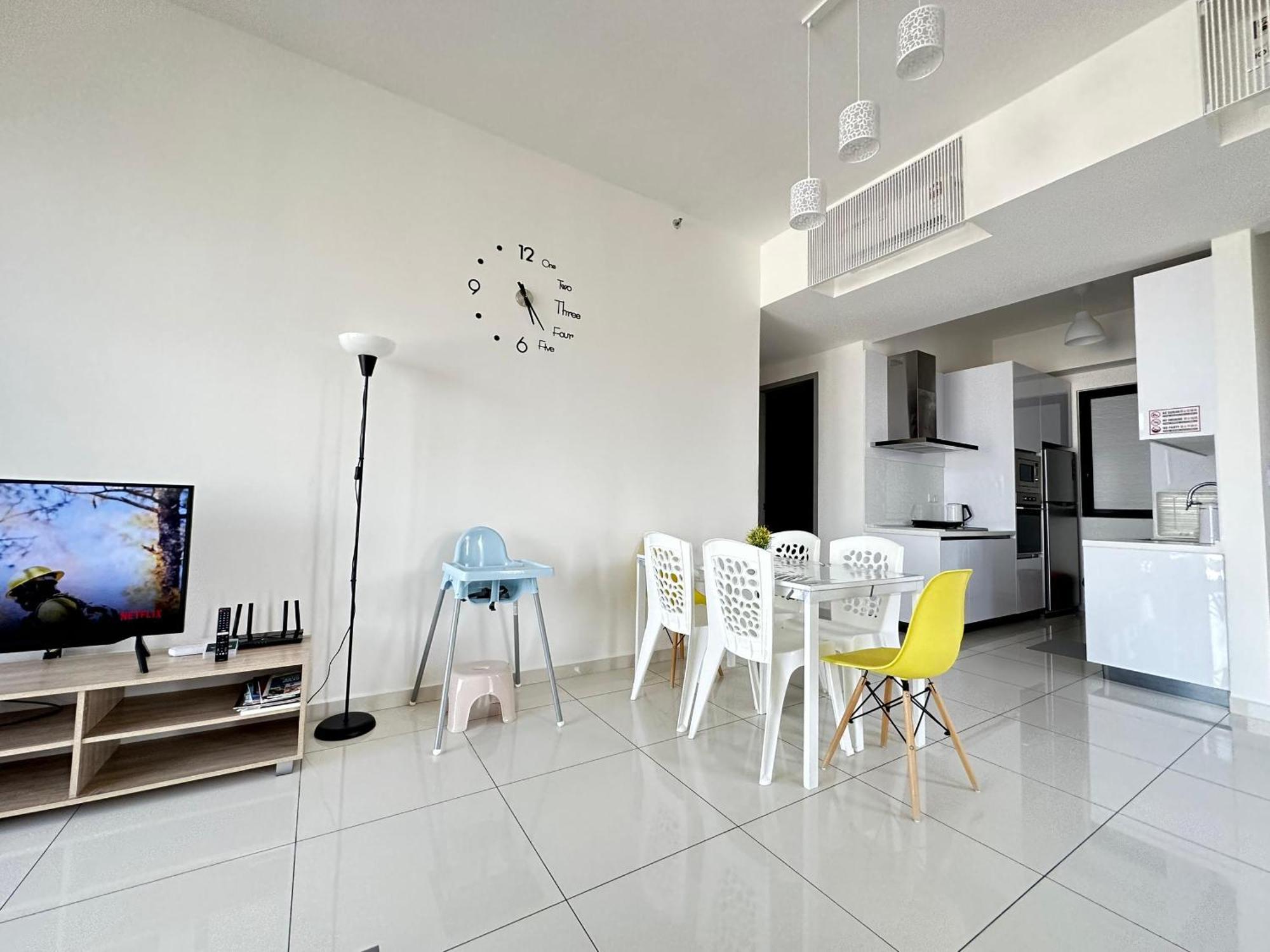Beacon Exec Suites# Msg Chair#Disney Hotstar George Town Eksteriør billede